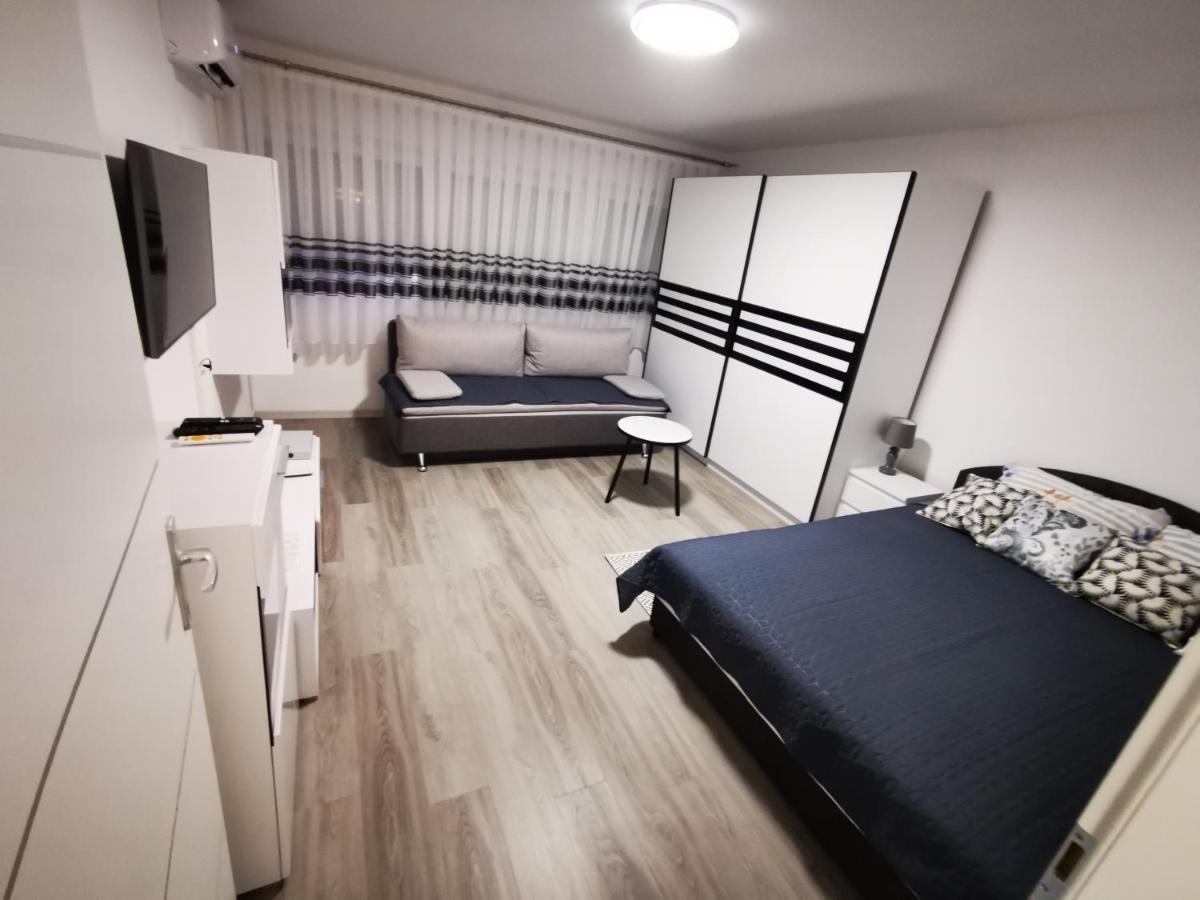 Ema Studio Apartman Karlovac Buitenkant foto